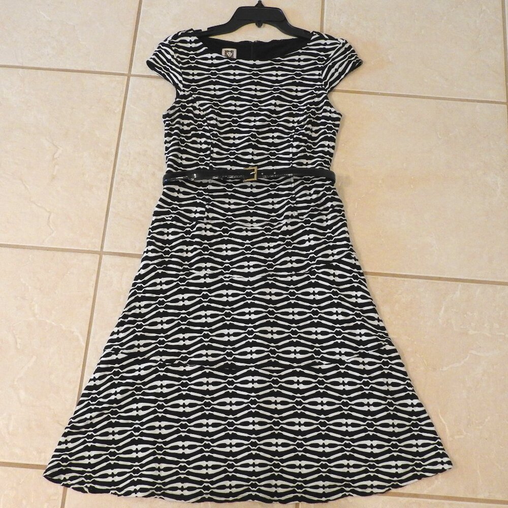 Anne Klein Belted Black and White Fit And Flare Dress, Size 4, Cap Sleeves